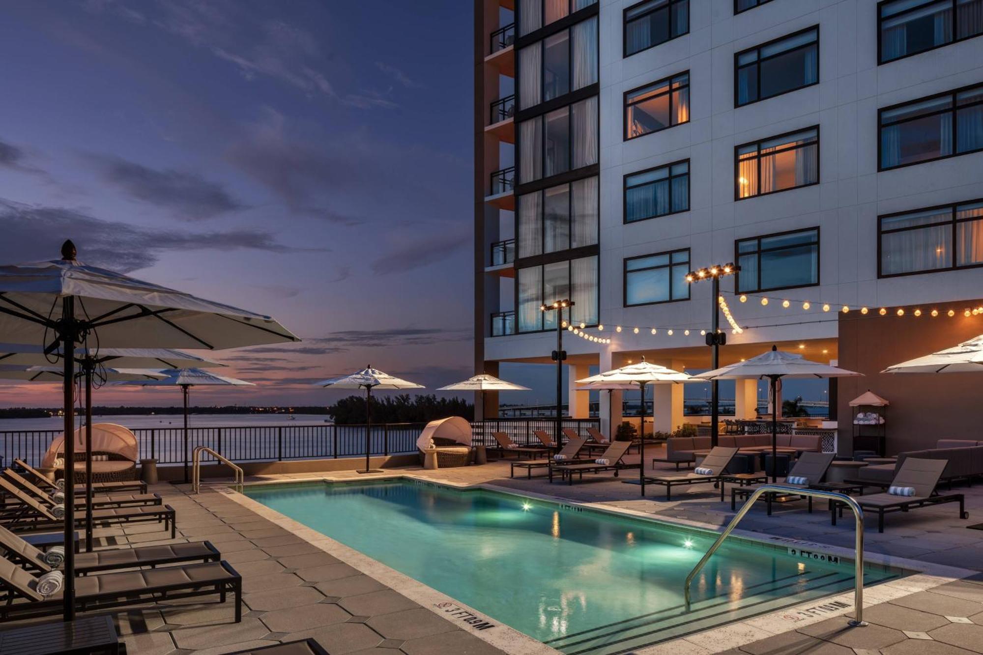 Luminary Hotel & Co., Autograph Collection Φορτ Μάγιερς Εξωτερικό φωτογραφία